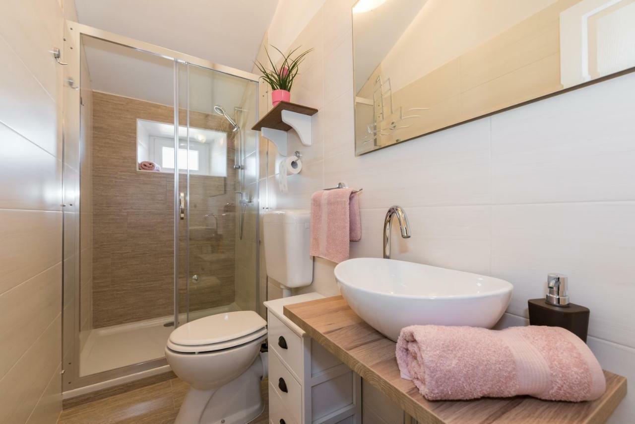 Skipper Suites Novigrad Istria エクステリア 写真